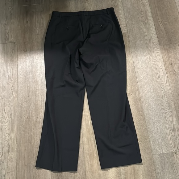 NWT! Banana Republic Black Sculpted Straight Pant - Multiple Sizes 💜 - Picture 8 of 8
